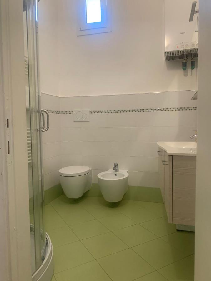 Odeon Apartment In Centro A Ліворно Екстер'єр фото